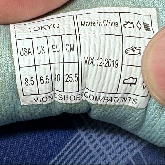 Vionic Tokyo Sneakers- Size 8.5 - Picture 12 of 12
